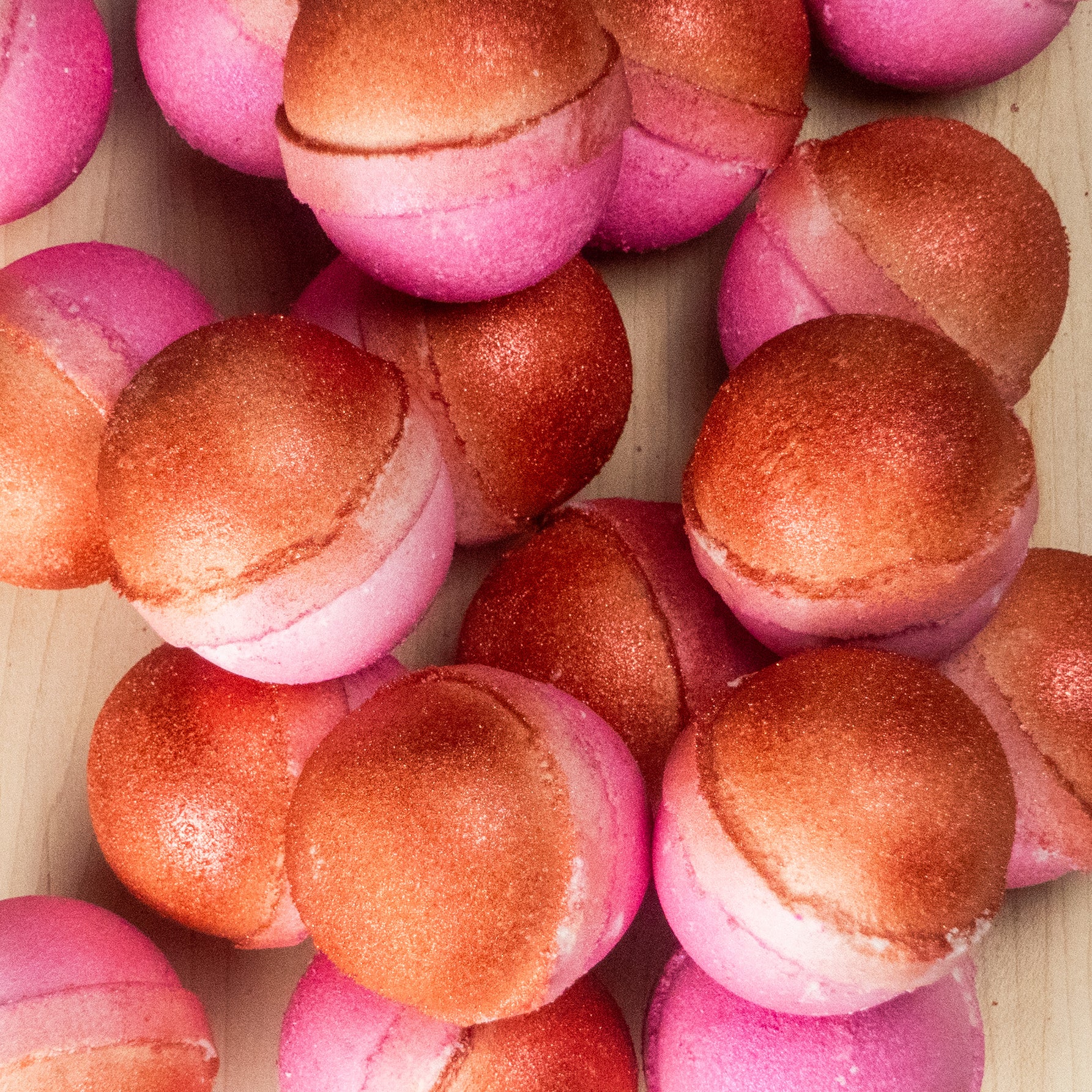 Merry Berry Jojoba and Shea Bath Bomb Product Photo 1