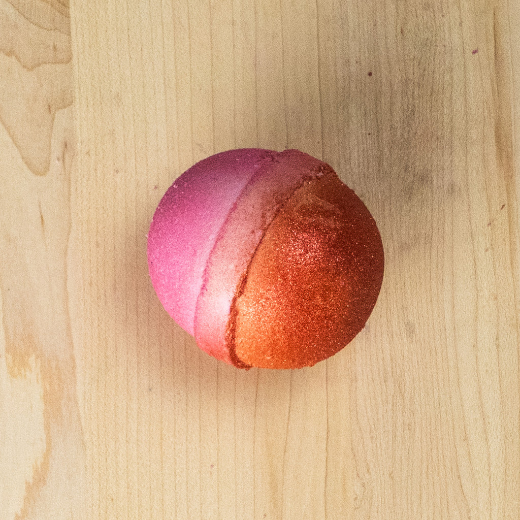 Merry Berry Jojoba and Shea Bath Bomb Product Photo 2