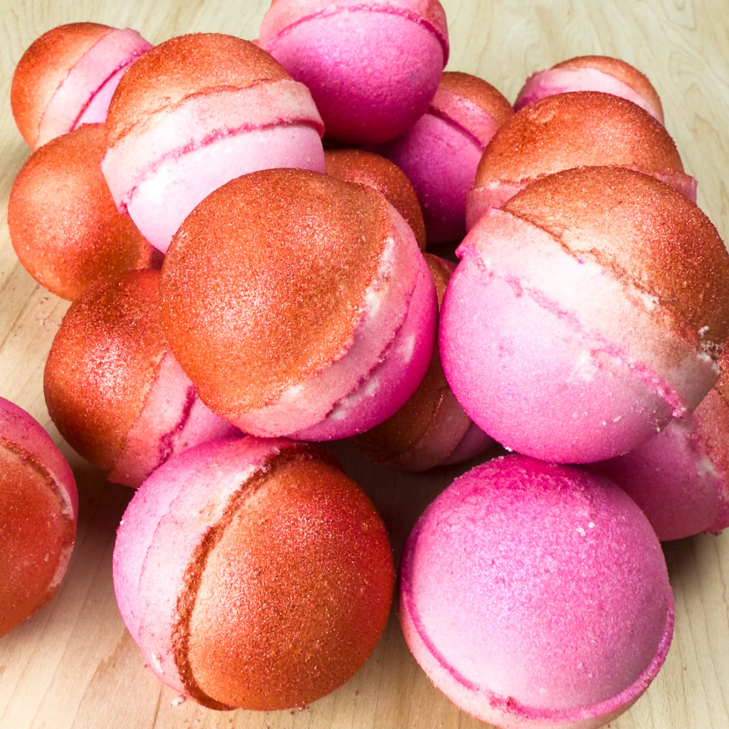 Merry Berry Jojoba and Shea Bath Bomb Product Photo 3