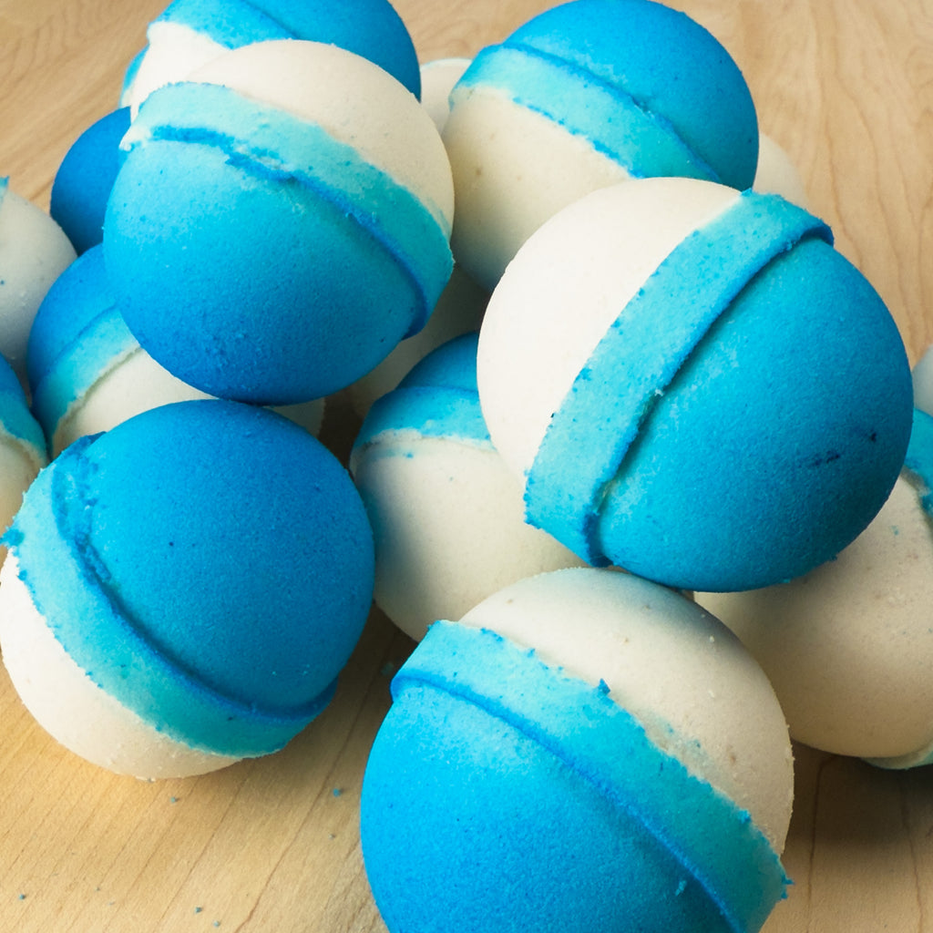 Snowy Morning Jojoba and Shea Bath Bomb Product Photo 3